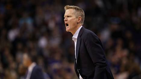 NBA: Golden State Warriors unterliegen Boston Celtics - Rekord-Pleite für Kerr
