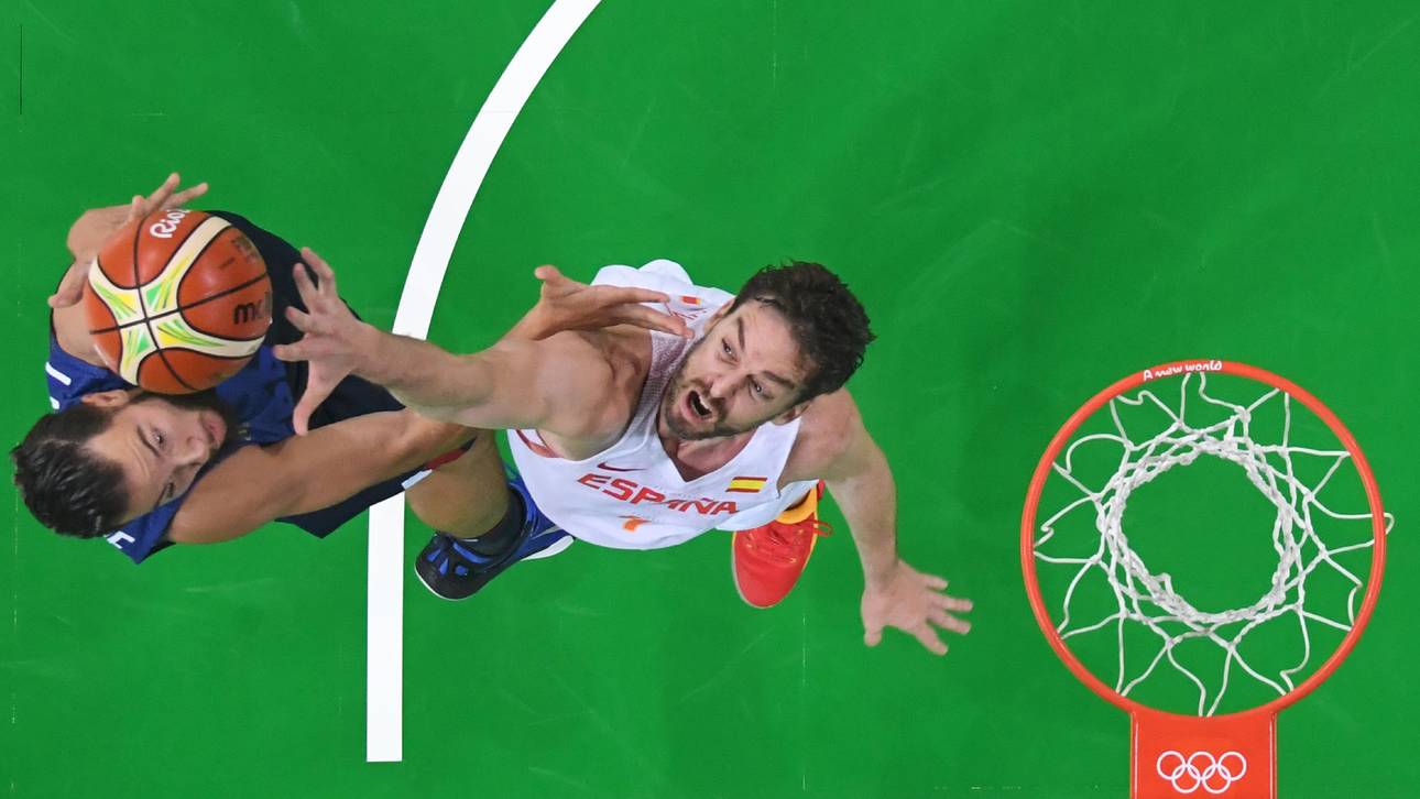 Spanien dominiert – Parker tritt ab