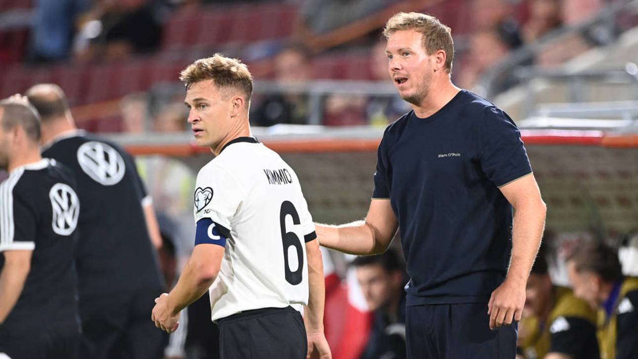 Julian Nagelsmann (r.) im Gespräch mit Joshua Kimmich