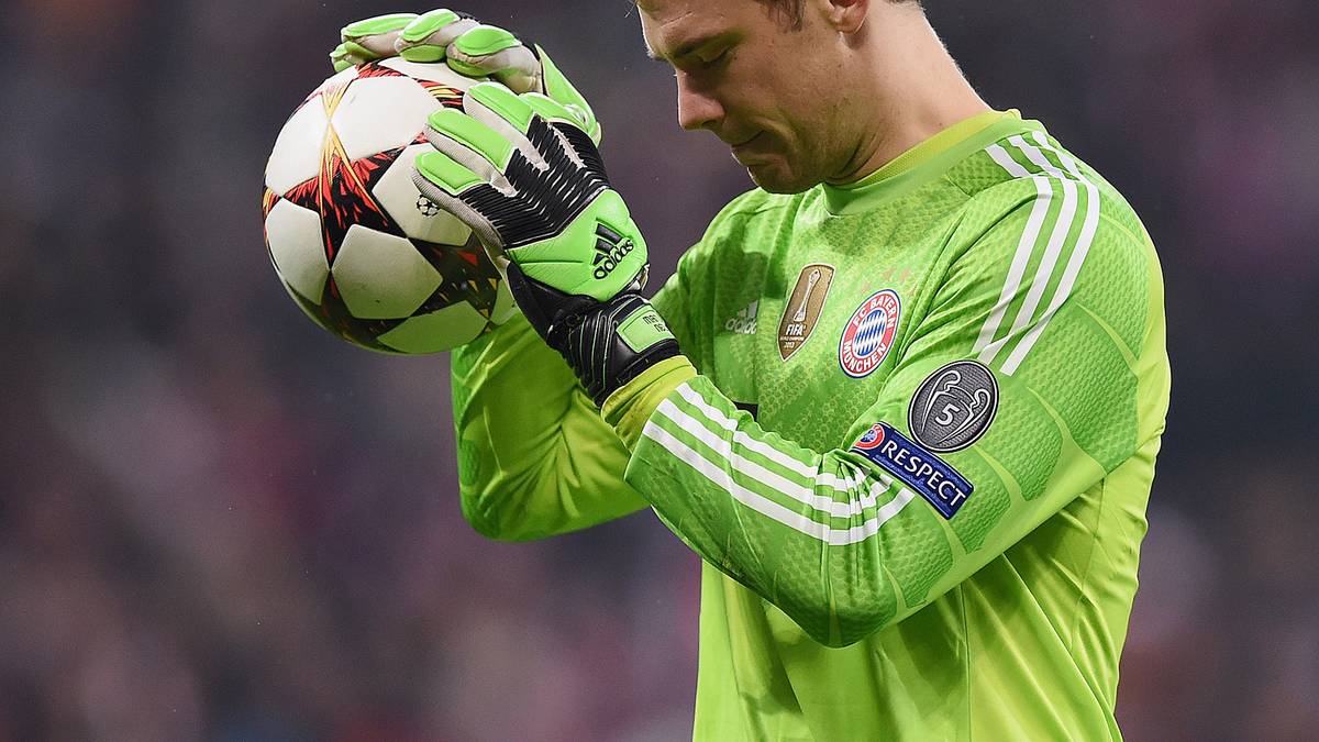 MANUEL NEUER:  Mit Ausnahme eines Freistoßes von Donezks Rakitskiy in der 25. Minute, bei dem er etwas unsicher wirkte und sich den Ball erst im Nachfassen schnappte, machte der Nationalkeeper seine Sache gewohnt souverän. Insgesamt wurde er von Schachtjors brasilianischem Offensiv-Sextett aber auch kaum geprüft. SPORT1-Note: 3