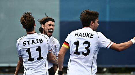 Die deutschen Hockey-Männer erreichen das Viertelfinale