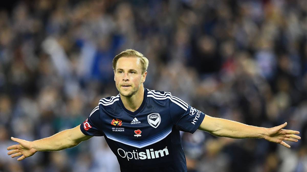 Bis zum Ende der Saison 2016/17 wurde Beister an Melbourne Victory ausgeliehen. In der australischen A-League spielte er bis Anfang Februar 2017. Nach nur neun Spielen für Melbourne löste er seinen Vertrag aus persönlichen Gründen auf