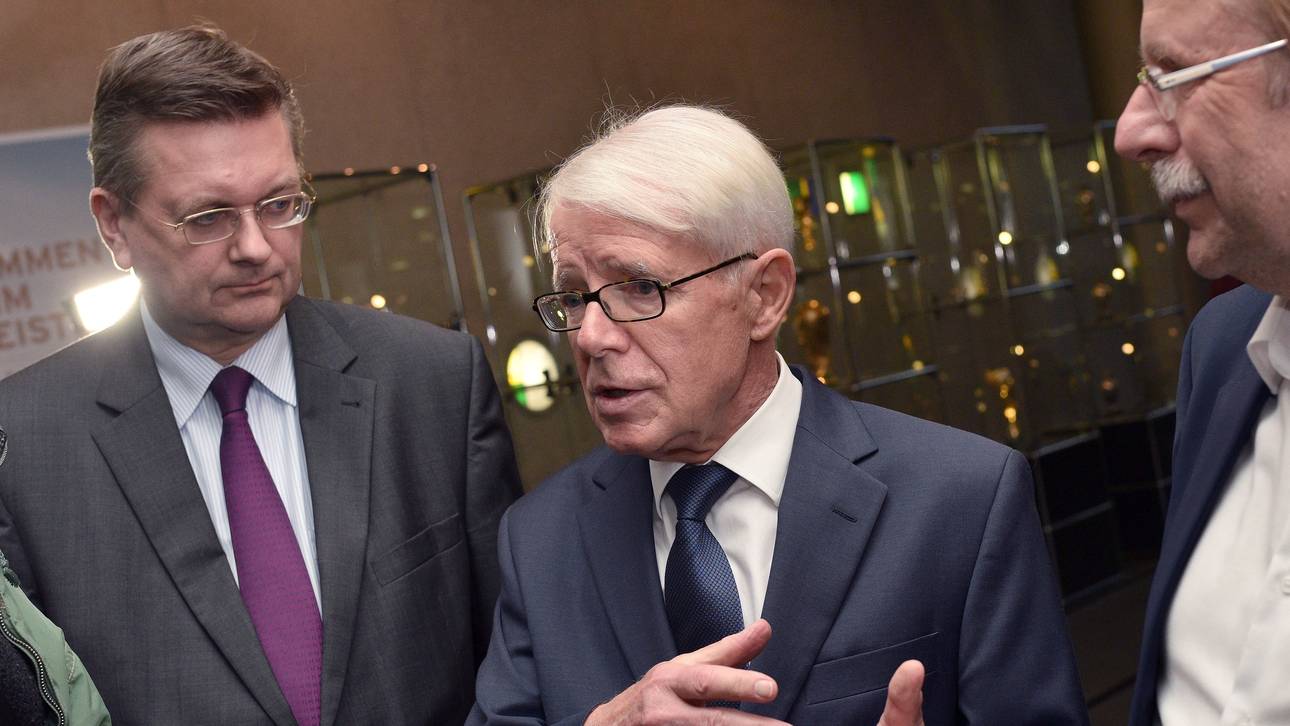 DFL: Hoffnung für Kandidat Grindel