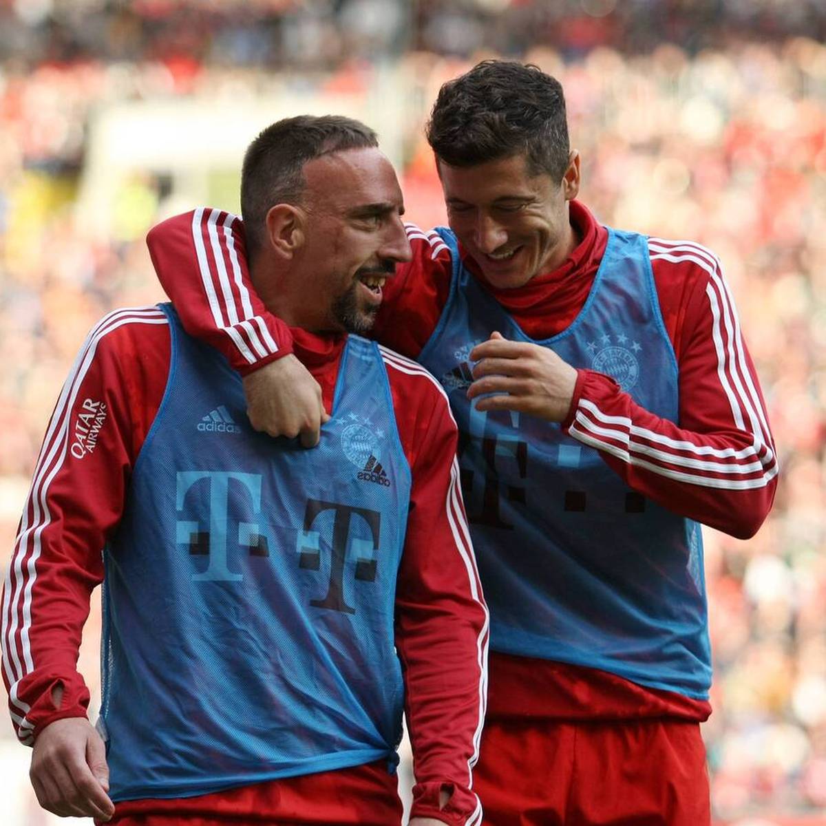 Robert Lewandowski will den FC Bayern so bald wie möglich verlassen. Sein ehemaliger Teamkollege Franck Ribéry hat Verständnis für die Entscheidung des Polen. 