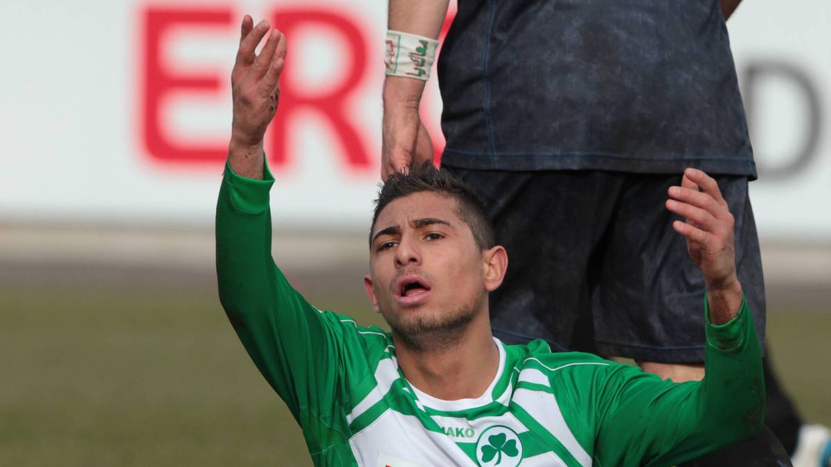 Nach einer kurzen Leihe bei Zweitligist Greuther Fürth wechselte der gebürtige Kölner zu Besiktas, wo er sich jedoch nicht durchsetzen konnte. Anschließend ging es nur noch bergab - auch aufgrund einer schweren Knieverletzung