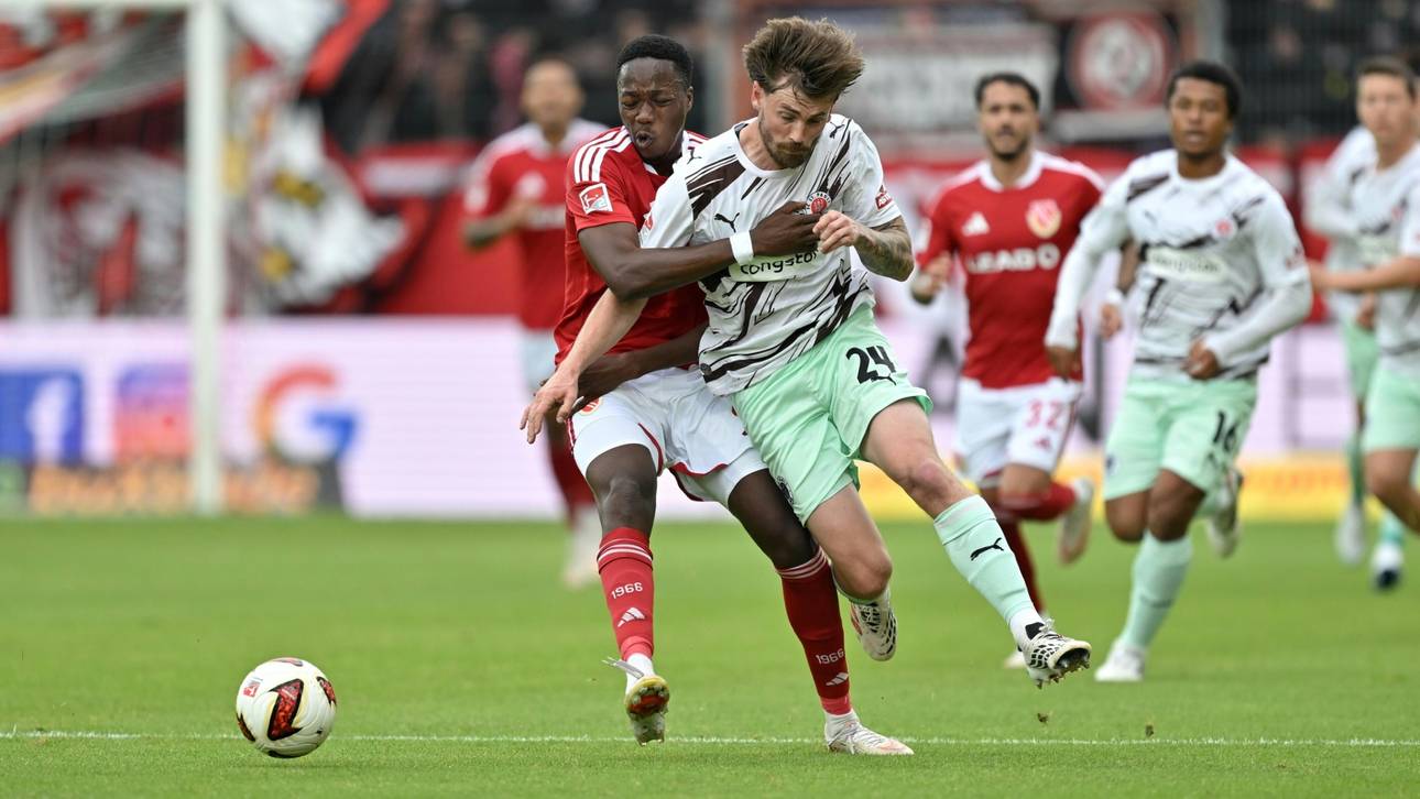 Trotz Unterzahl: St. Pauli rettet Punkt in Cottbus