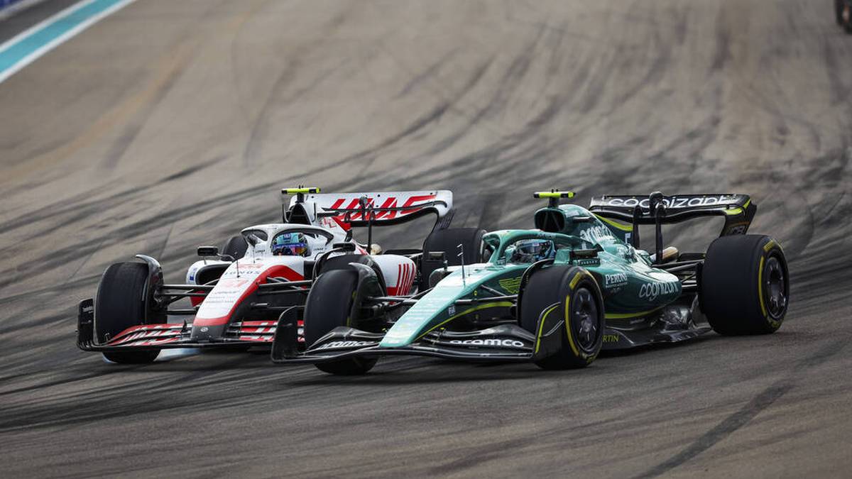 Beim ersten Grand Prix in Miami crasht Mick Schumacher kurz vor Rennende in Sebastian Vettel. Beide verlieren dadurch ihre Punkte. Die Diskussion um Schumacher wird lauter. 