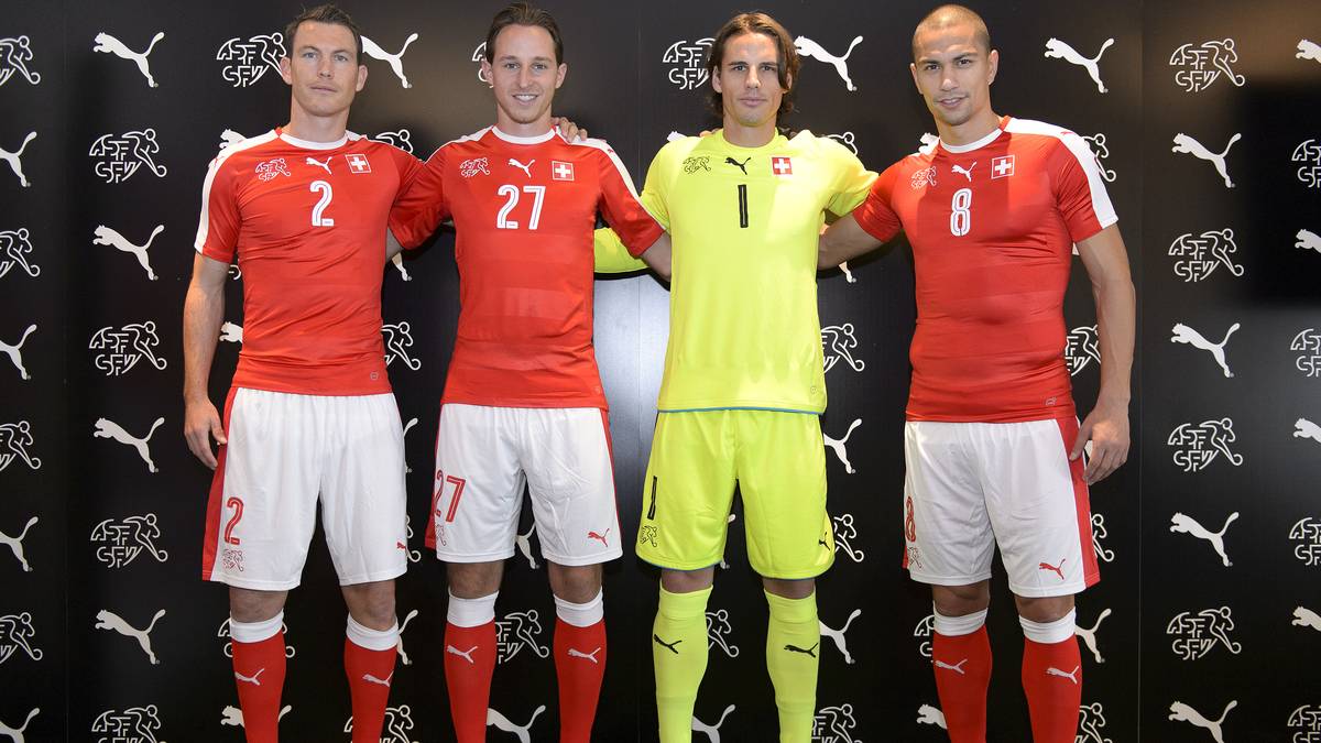 SCHWEIZ: Die sonst so beschauliche Schweiz setzt auch auf eine knallige Grundfarbe. Das kräftige Rot sticht heraus