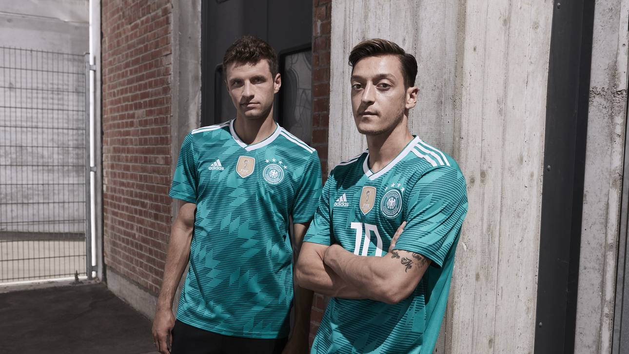 Wie finden Sie die WM-Trikots?