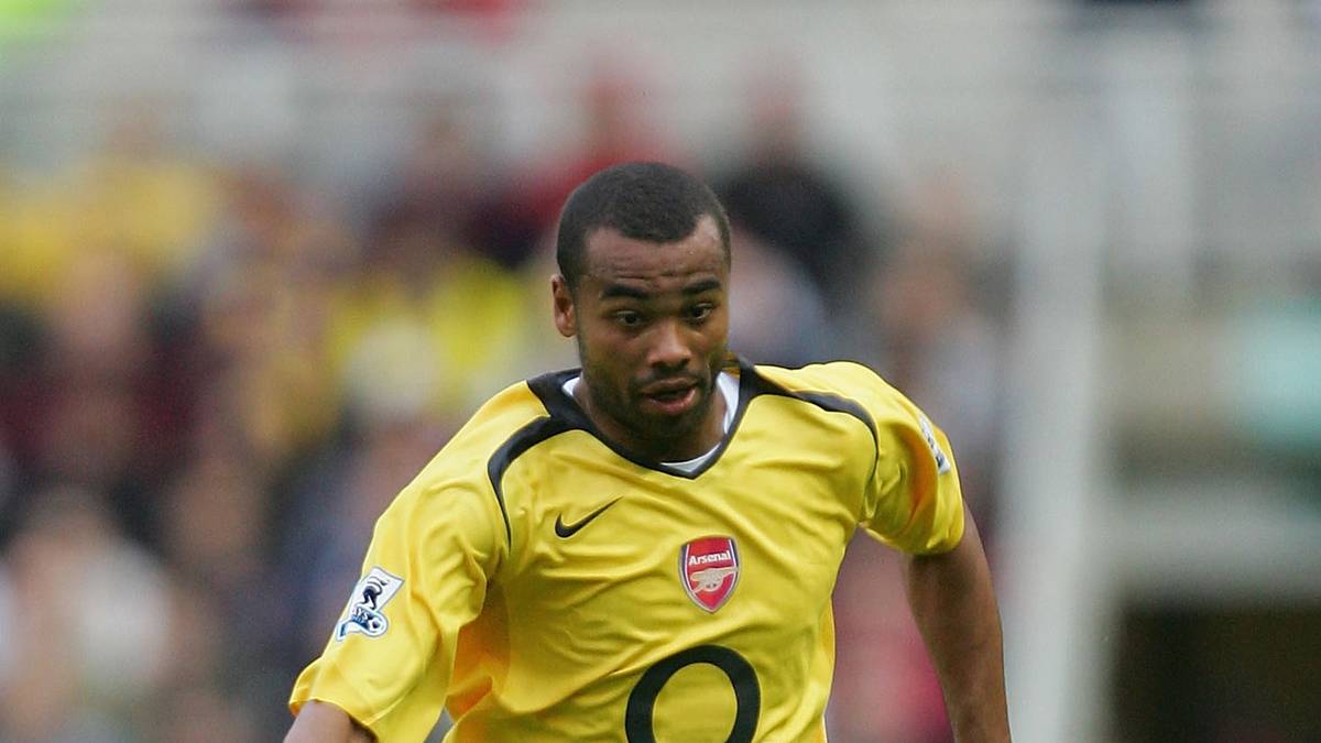 ASHLEY COLE: Stand 32 Mal als linker Verteidiger in der Startelf. Wechselte zwei Jahre nach der Meisterschaft zum Stadtrivalen Chelsea, wo er als Stammspieler großen Anteil am Gewinn der Champions League 2012 im "Finale dahoam" gegen die Bayern hatte