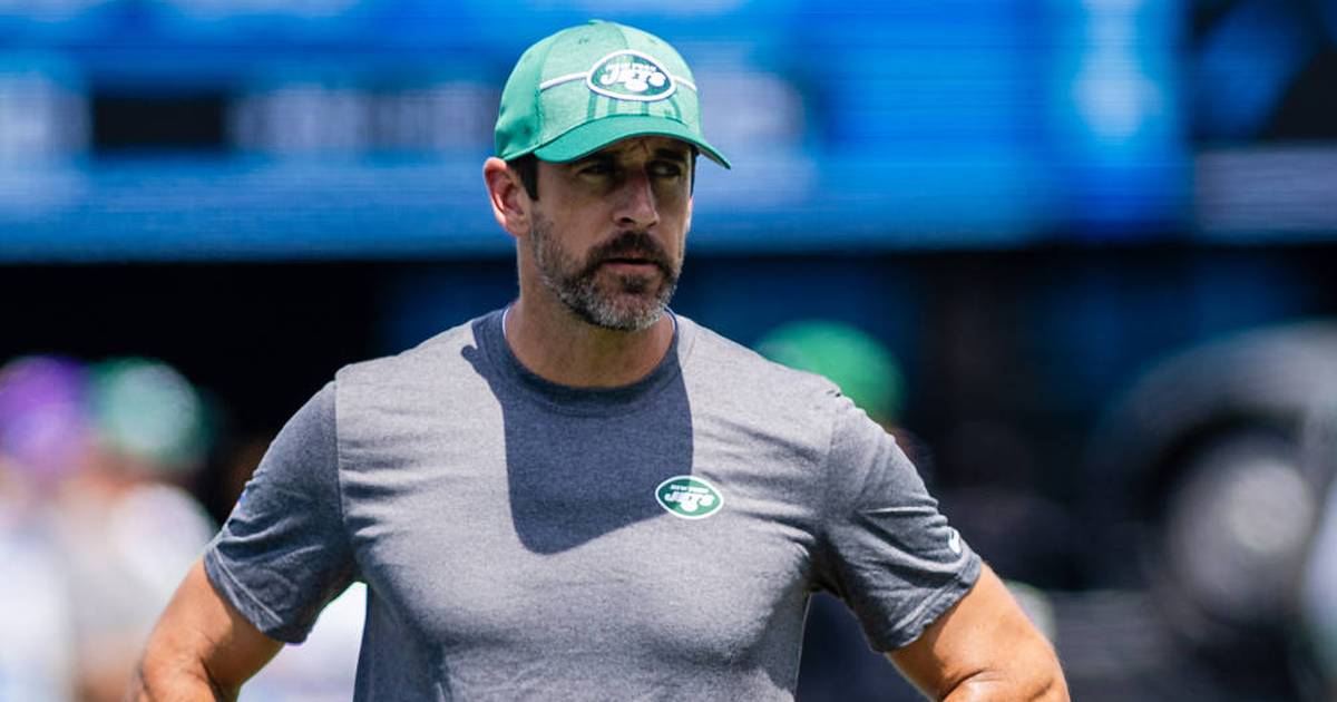 Aaron Rodgers’ Achilles Tendon Injury: Hope for a Comeback and Rapid Recovery