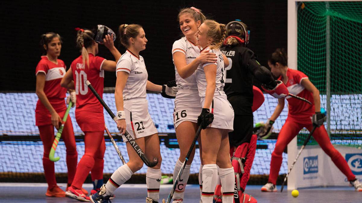 Hallen-EM Perfekter Start! Deutsche Hockey-Frauen starten mit zwei Kantersiegen