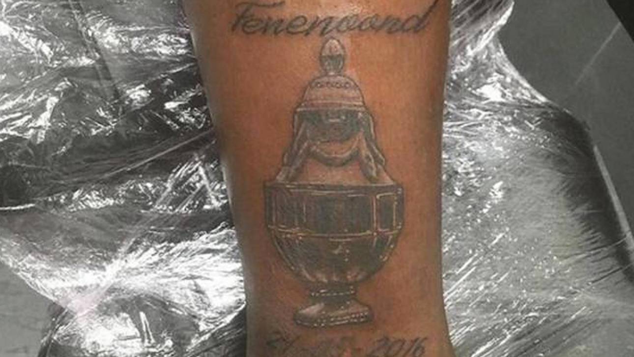 Elia mit peinlicher Tattoo-Panne