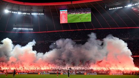 Die Pyro-Show der Bayern-Fans dürfte ein teures Nachspiel haben. Doch wie viel Kalkül steckt wirklich dahinter? Bayern-Insider Stefan Kumberger ordnet die Situation ein.