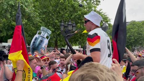 Vor dem letzten Gruppenspiel gegen die Schweiz heizen sich die DFB-Fans in Frankfurt nochmal so richtig ein - inklusive des viralen Saxophonisten André Schnura. 