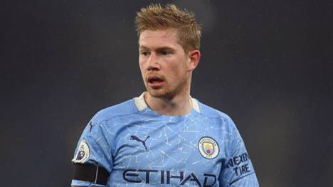 Kevin De Bruyne setzte sich für seinen jüngsten Vertrag selbst an den Verhandlungstisch. Er verlängerte seinen Kontrakt um weitere zwei Jahre bis 2025. 
