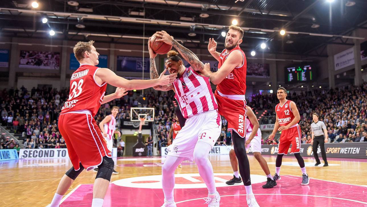 Bonn schießt Bamberg aus der Halle