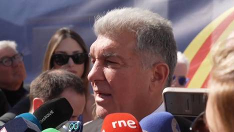 Bei der Schlammschlacht rund um Barca-Präsident Joan Laporta hat auch Hansi Flick einen Teil der Kritik abbekommen. Das sei jedoch nicht fair dem Trainer gegenüber, meint der Präsident.