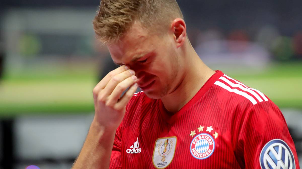 JOSHUA KIMMICH: Kommt nach einer aus seiner Sicht "brutal enttäuschenden Saison" angeschlagen ins Trainingslager. Ist vor seiner ersten WM trotzdem keineswegs müde, sondern top motiviert und ehrgeizig. WM-TAUGLICHKEIT: 100 %