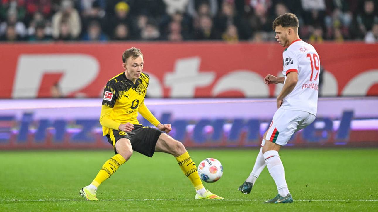 Maximilian Beier (l.) spielte gegen den FC Augsburg auf ungewohnter Position