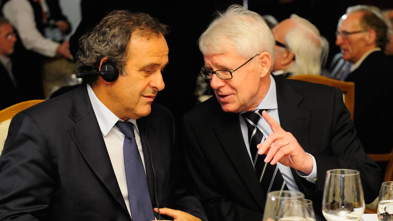 Rauball legt Platini Rücktritt nahe