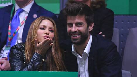 Gerard Piqué mit seiner Frau Shakira beim Davis Cup
