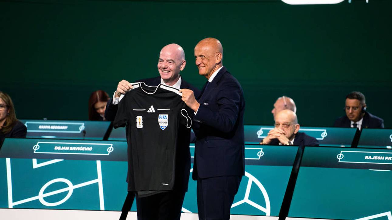 Schiri-Boss Pierluigi Collina und FIFA-Präsident Gianni Infantino stehen massiv in der Kritik