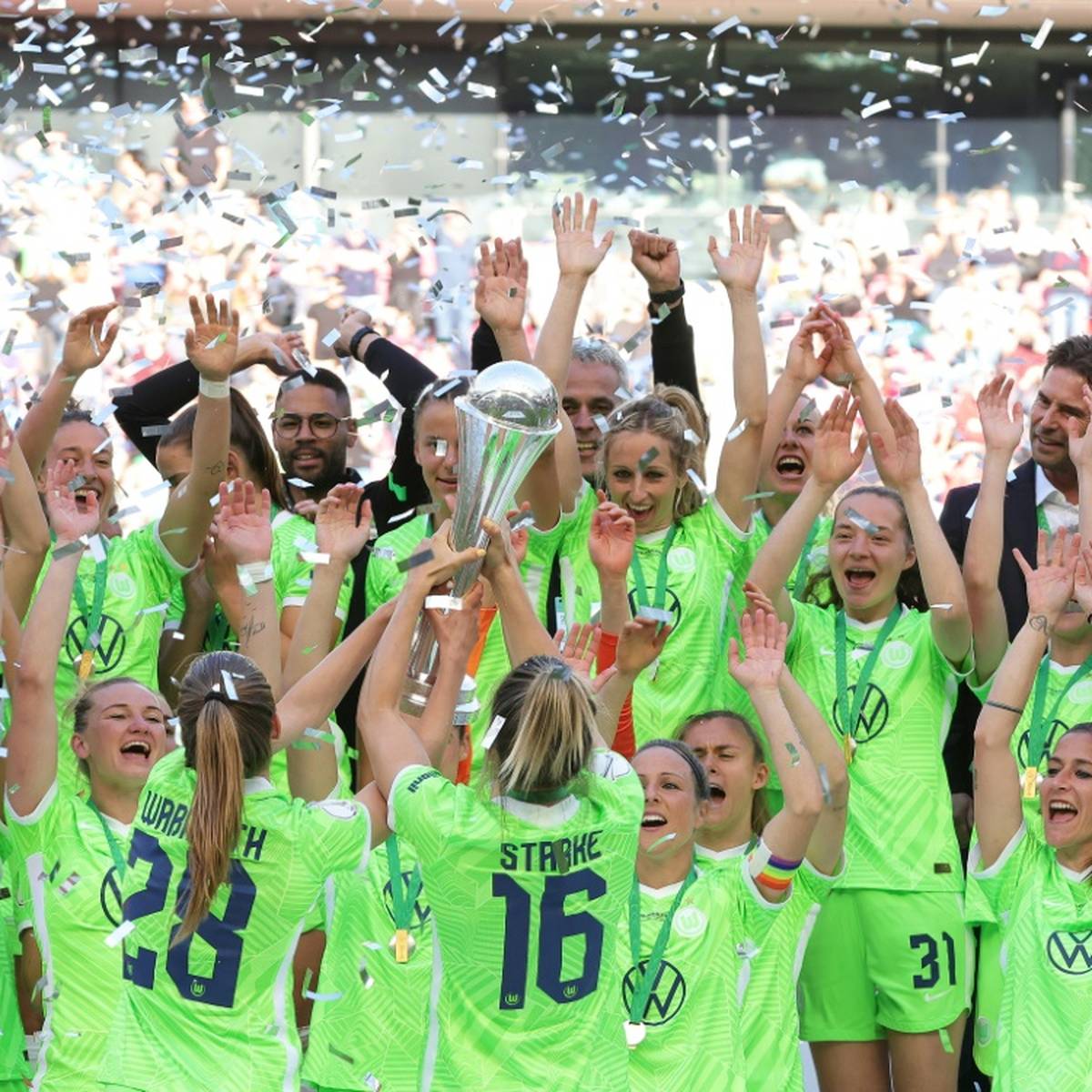 Cupverteidiger VfL Wolfsburg muss im Achtelfinale des DFB-Pokals der Frauen bei Zweitligist 1. FC Nürnberg antreten.