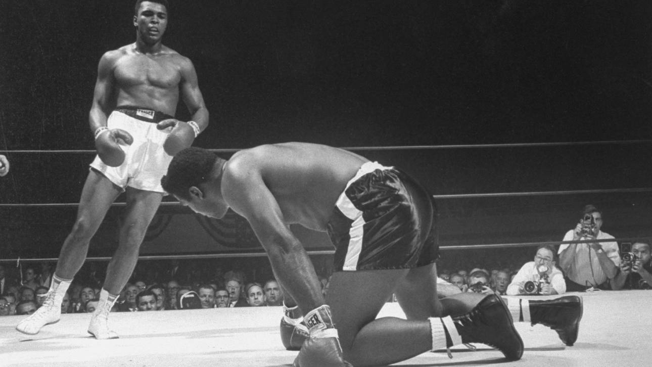 Floyd Patterson bei seiner Niederlage gegen Muhammad Ali 1965