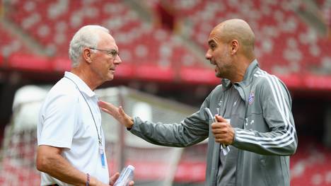 Franz Beckenbauer (l.) bedauert Pep Guardiolas Abschied