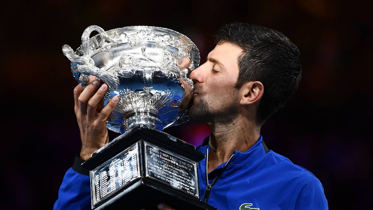 PLATZ 3: NOVAK DJOKOVIC (16 GS-Siege) - Mit dem Sieg in Wimbledon rückt er den beiden Spitzenreitern auf die Pelle. Bei den French Open 2016 vollendet er zuvor bereits den Karriere-Grand-Slam. Djokovic ist der einzige Spieler, der alle Turniere der Masters-Series gewinnen konnte