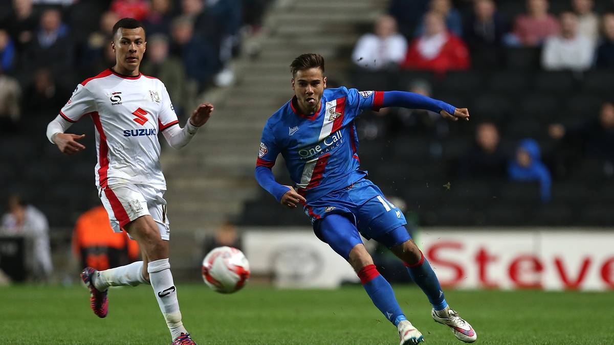 Allerdings trifft der Mittelfeldmann das Leder zu satt, die Kugel fliegt in einer traumhaften Flugkurve in die Maschen. Bury reklamiert, Forrester entschuldigt sich - der Treffer jedoch ist regulär und zählt. Doncaster-Coach Paul Dickov aber will diese unglückliche Situation nicht zu seinem Vorteil nutzen und ordnet seine Spieler an, Bury ein Tor erzielen zu lassen