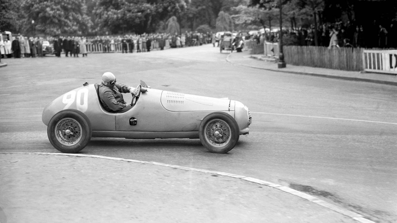 Fangios Leichnam exhumiert