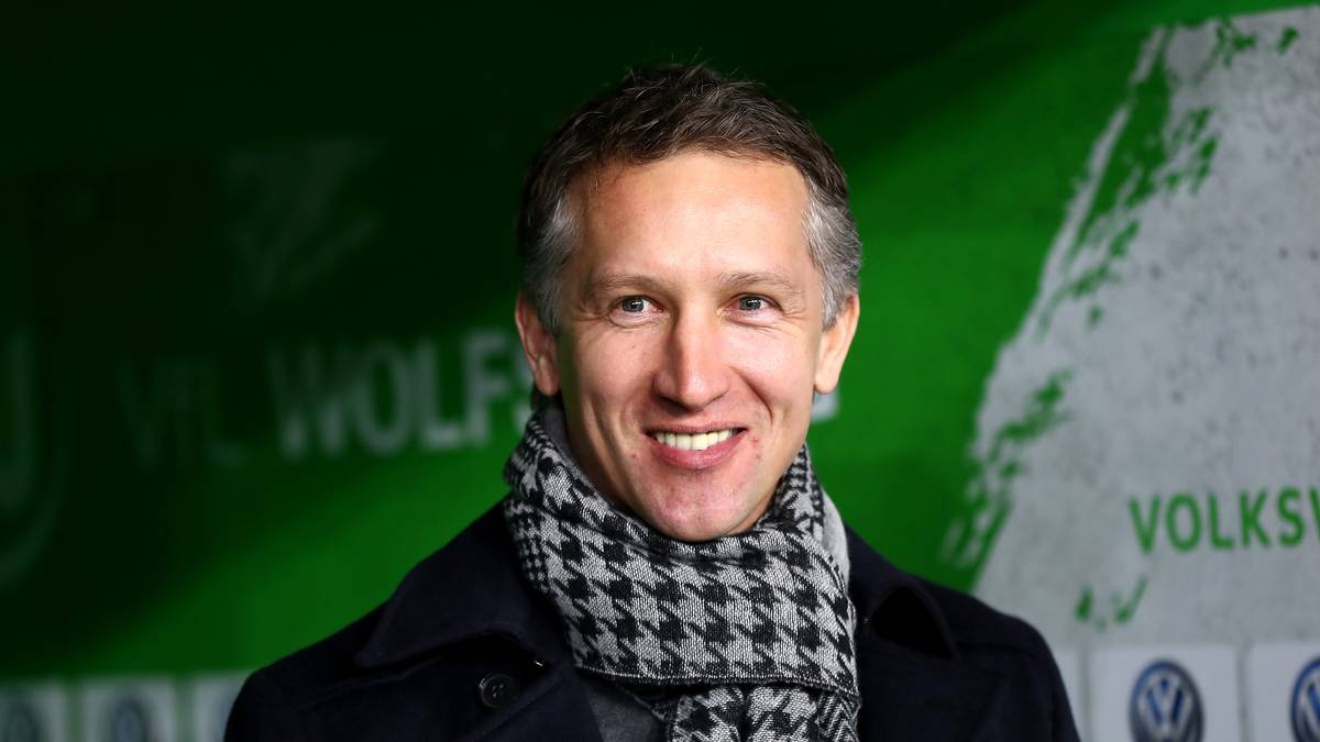 Werder Bremen: Frank Baumann. Geschäftsführer Sport. Seit Mai 2016, Vertrag bis Mitte 2019. Hat im sportlichen Bereich das Sagen, genießt als ehemaliger Kapitän und Double-Sieger von 2004 viel Vertrauen. Nach seinem Karriereende durchlief Baumann im Klub mehrere Station im sportlichen und administrativem Bereich