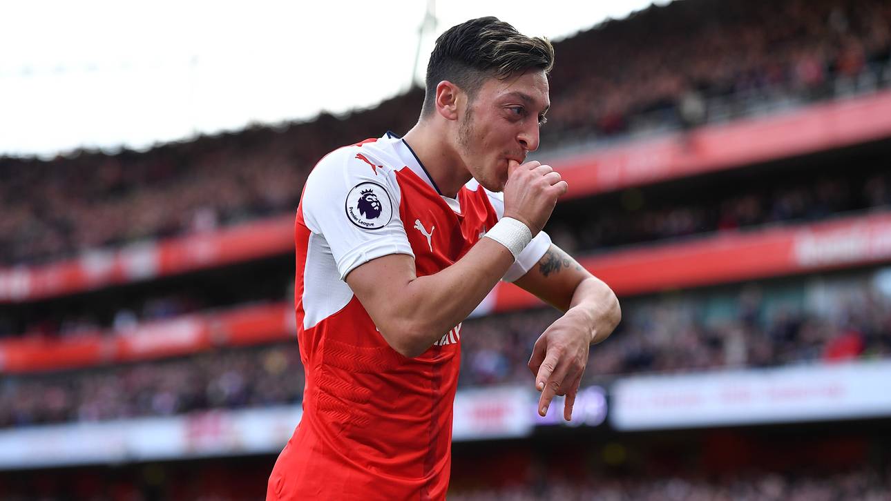 Özil schießt Arsenal an Pep heran