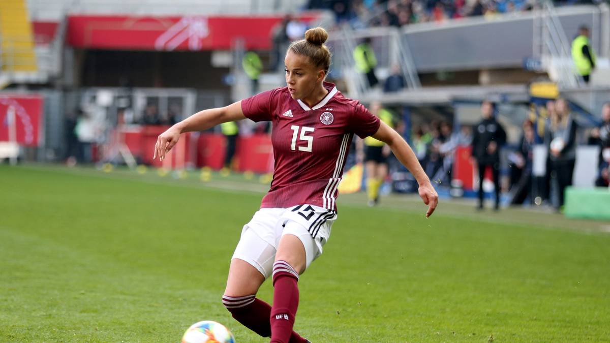 GIULIA GWINN: Die 19-Jährige spielte in der zu Ende gegangenen Saison noch für den SC Freiburg, ihr Wechsel zum FC Bayern steht allerdings schon fest. In sieben Länderspielen kommt Gwinn auf ein Tor