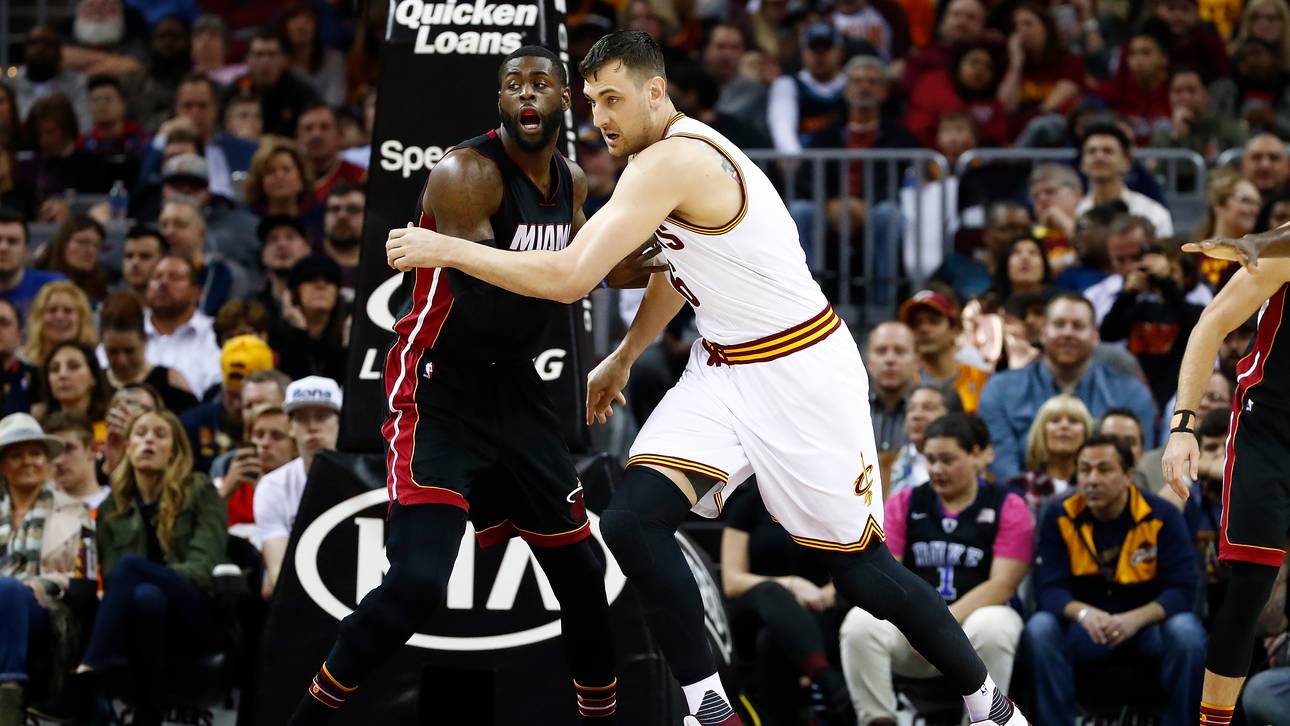 Fix: Lakers verpflichten Bogut