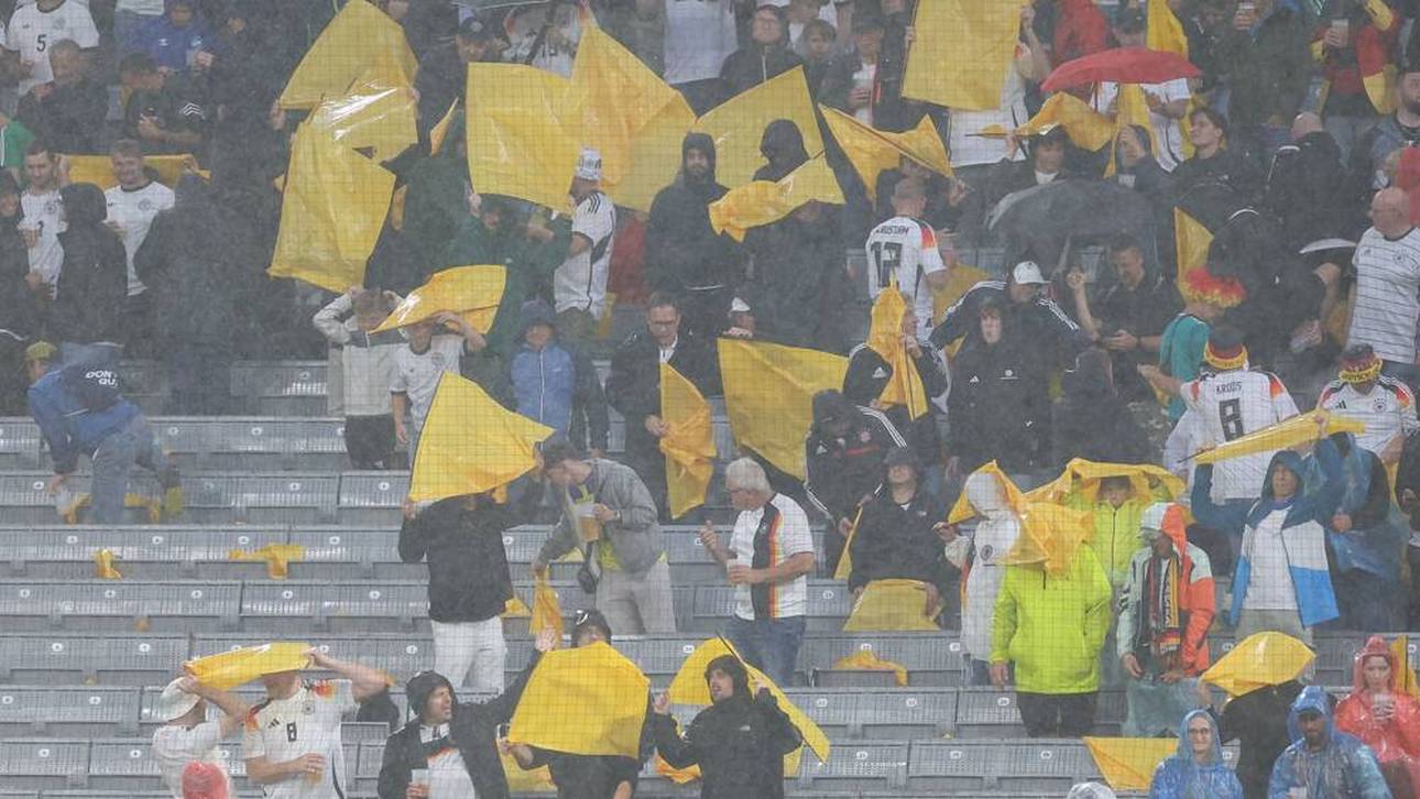 Viele Fans in München mussten sich beim Hagelschauer in Sicherheit bringen