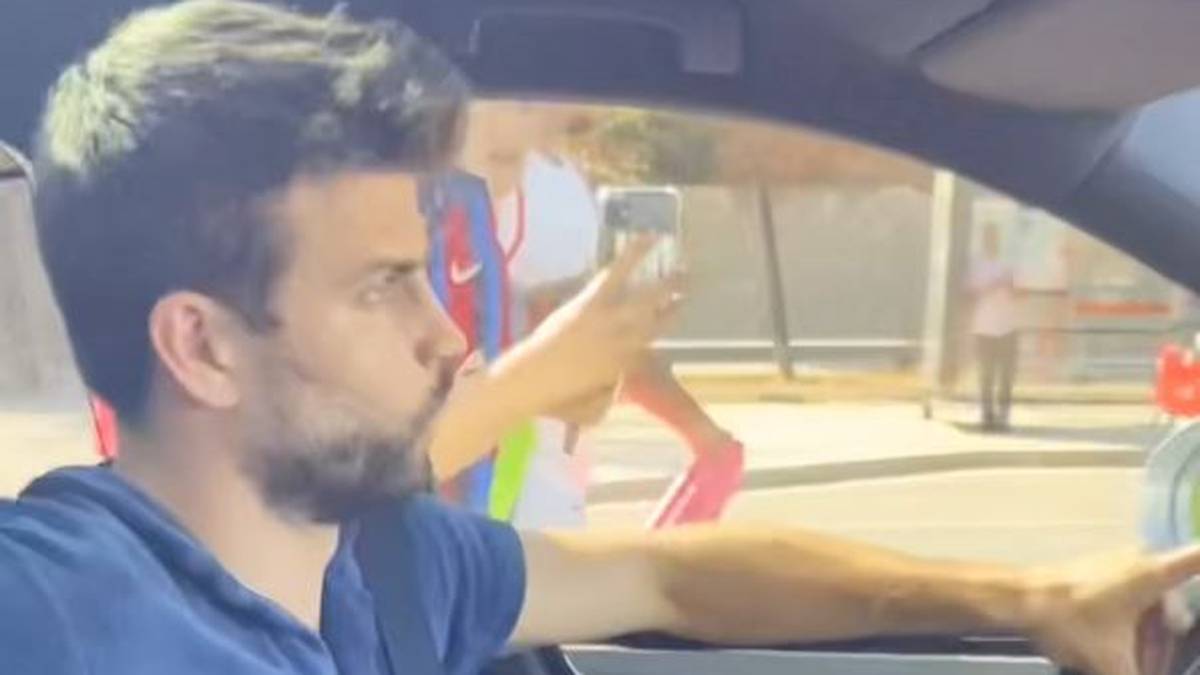 Anfang Juni gaben Barca-Star Gerard Piqué und Sängerin Shakira nach einem mutmaßlichen Seitensprung ihre Trennung bekannt, nun sieht man den Fußballer in einem viralen TikTok-Video ihre Musik im Auto hören.