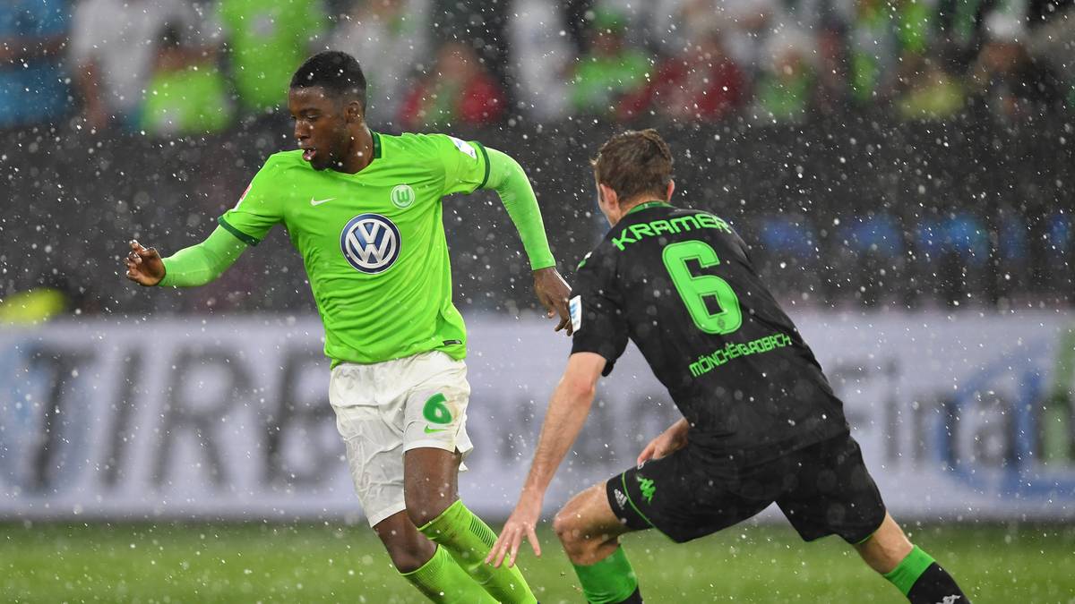 28. Riechedly Bazoer (VfL Wolfsburg, Mittelfeld)