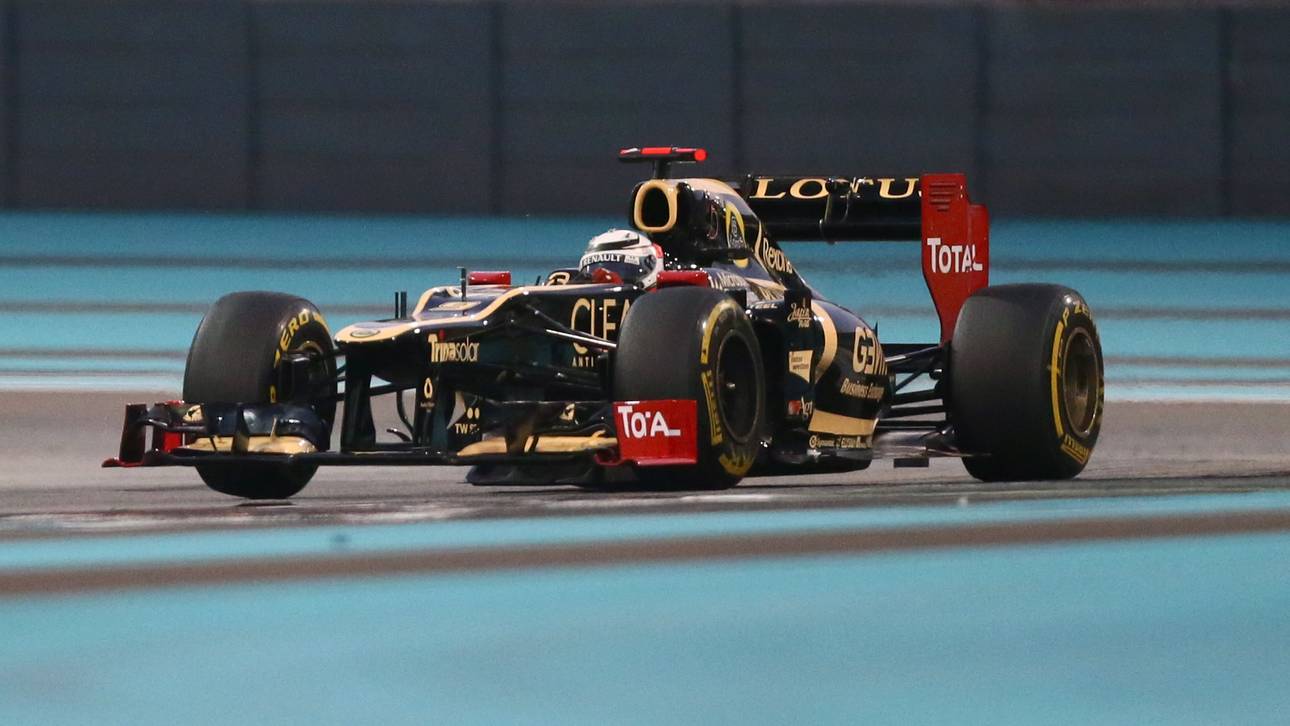 Saudische Frau steuert Renault