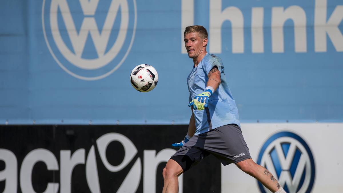 21. PLATZ: Jan Zimmermann (1860 München): Weisse Westen: 2 - Gegentore: 21