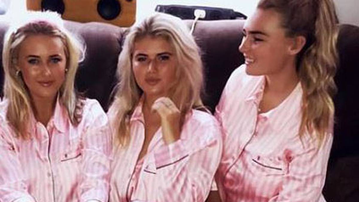 Rosa Pyjama-Party bei den Coffeys