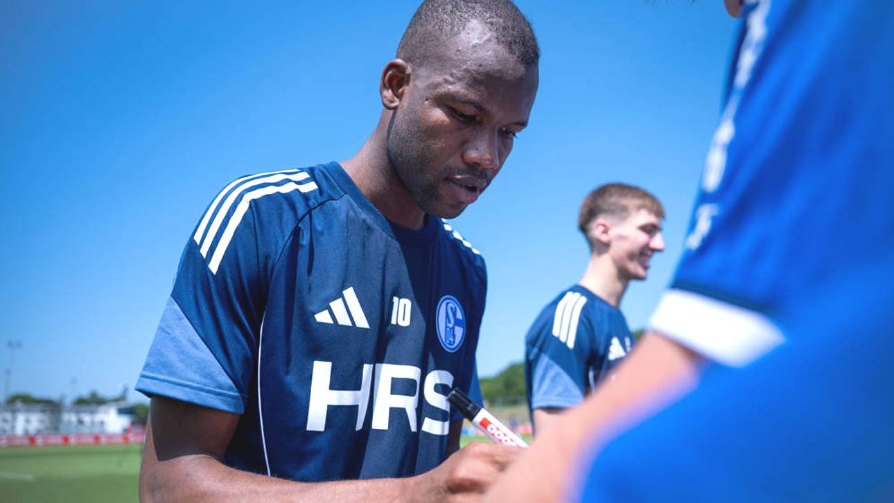 Schalke attackiert Queens Park