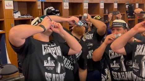 Die Seattle Seahawks feiern den zweiten Super Bowl-Triumph ihrer Franchise-Geschichte. Anschließend wird in der Kabine ausgelassen gefeiert.