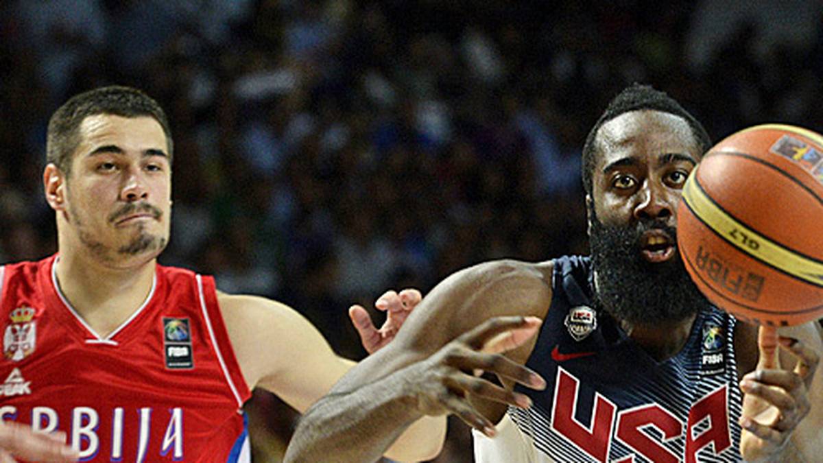 Beste Werfer bei Serbien sind Nikola Kalinic (l.) und Vladimir Stimac mit jeweils 18 Punkten