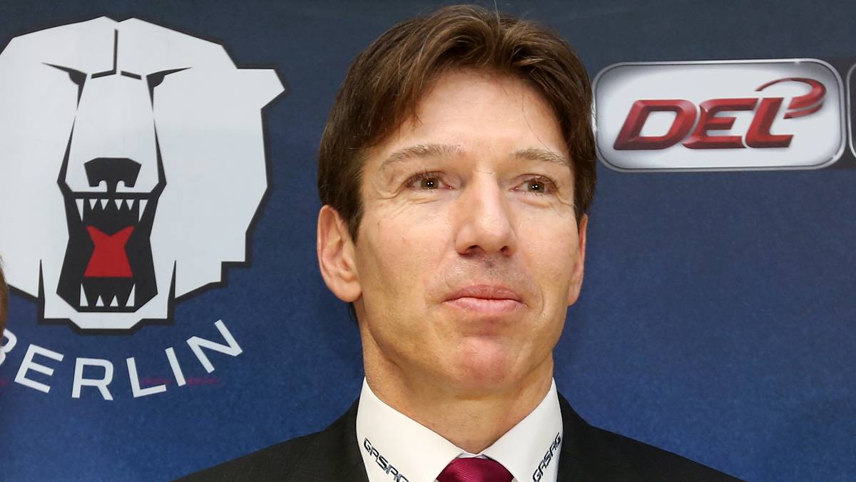 Uwe Krupp trat 2014 nach sechs Jahren und fünf Meistertiteln in die Fußstapfen von? Genau, Don Jackson. Es ist sein erstes Finale, seitdem er die Eisbären trainiert. PUNKT FÜR MÜNCHEN - 1:0