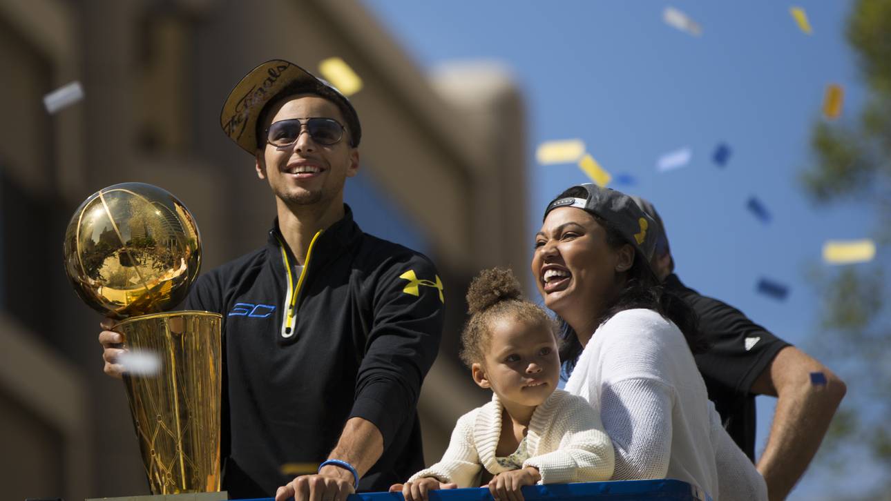 Curry leistet sich 3-Millionen-Villa