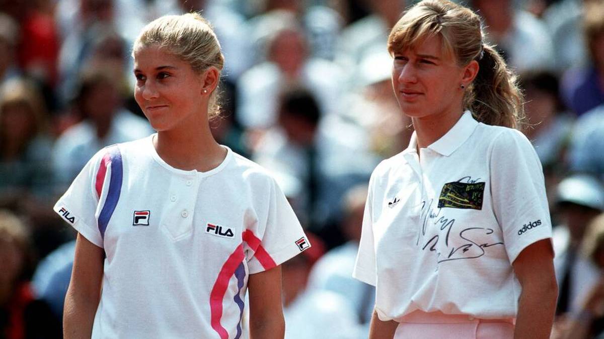 Monica Seles und Steffi Graf bei einem frühen Duell 1990