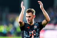 Im Sommer stand Joshua Kimmich kurz davor die Bayern zu verlassen. Nach einem starken Saisonstart ist er beim FCB aktuell wieder unverzichtbar und man spricht sogar über eine Vertragsverlängerung. Setzt Bayern zu Recht voll auf Kimmich?